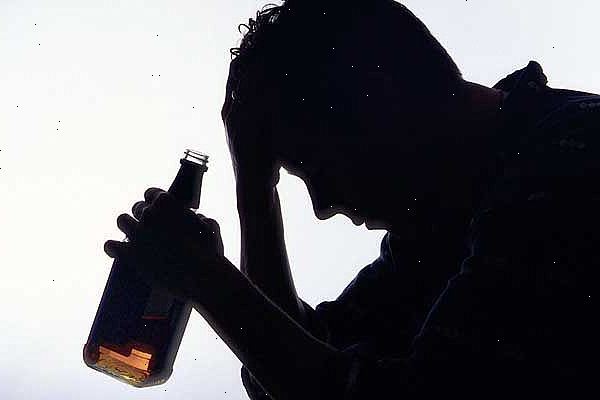 Alkohol og depresjon. hvor vanlig er depresjon hos personer med alkoholproblemer? Alkohol og depresjon. hvor vanlig er depresjon hos personer med alkoholproblemer?